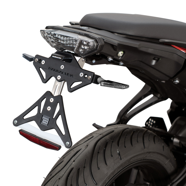 Licence Plate YMTR7104-20