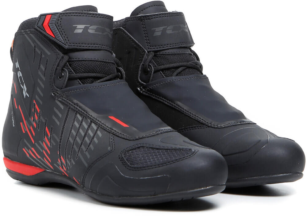 TCX R04D WP Shoes Black/Red 606