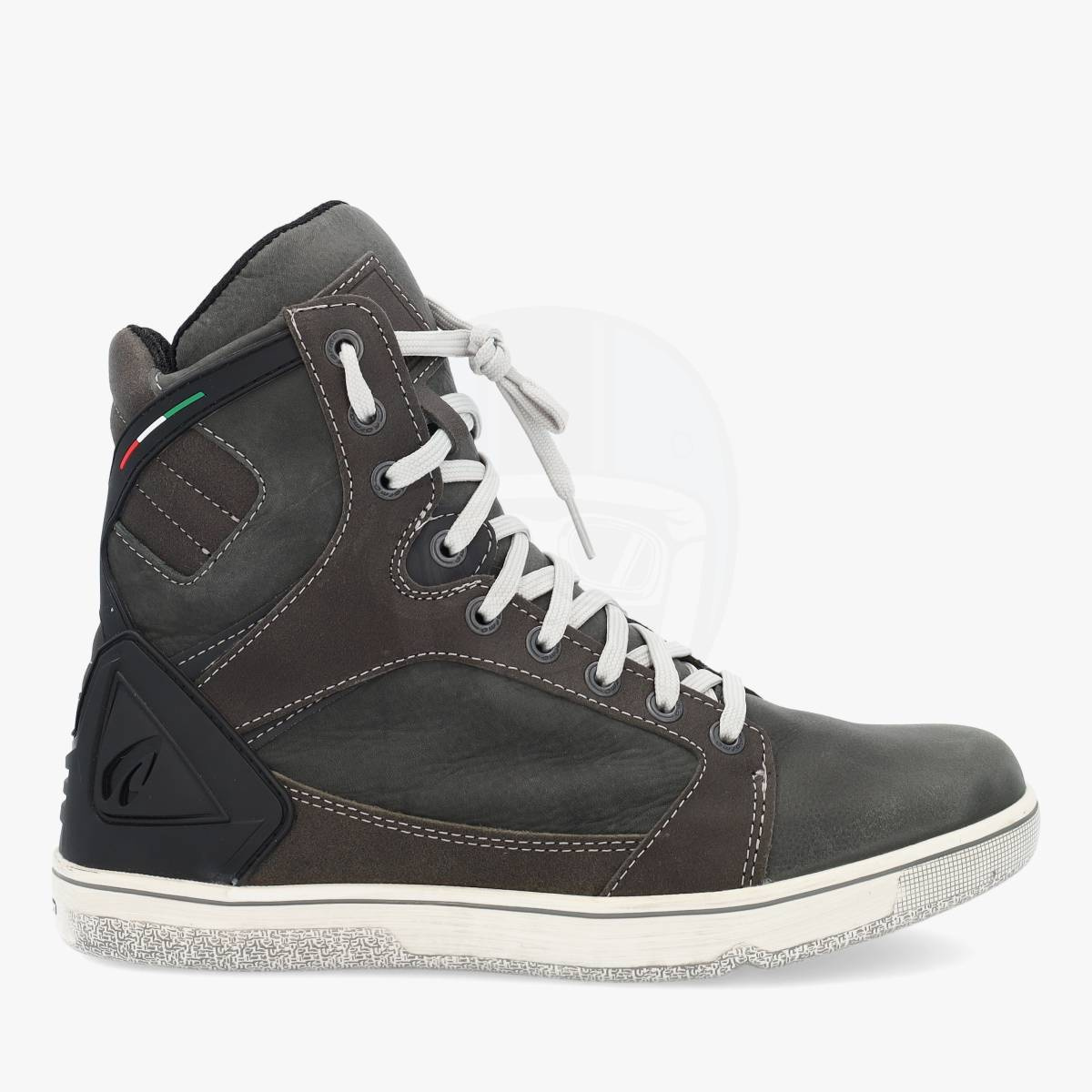 Forma Hyper Grey