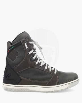 Forma Hyper Grey