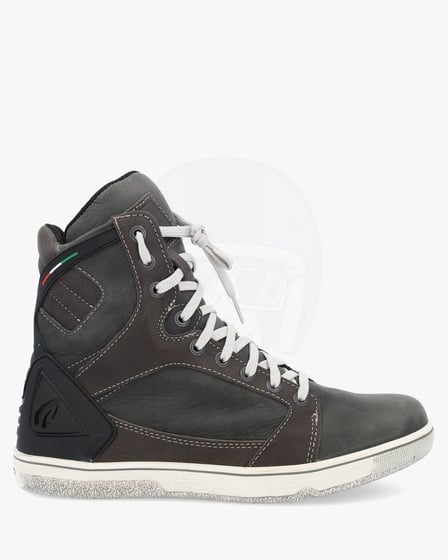 Forma Hyper Grey