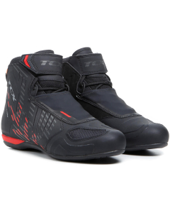 TCX R04D WP Shoes Black/Red 606