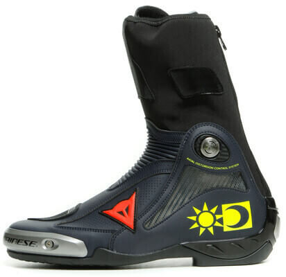Dainese Axial D1 Replica Valentino Boots 10C - Voordeelhelmen.nl