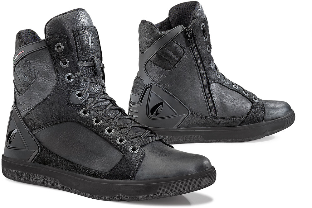 Forma Hyper Black - Voordeelhelmen.nl