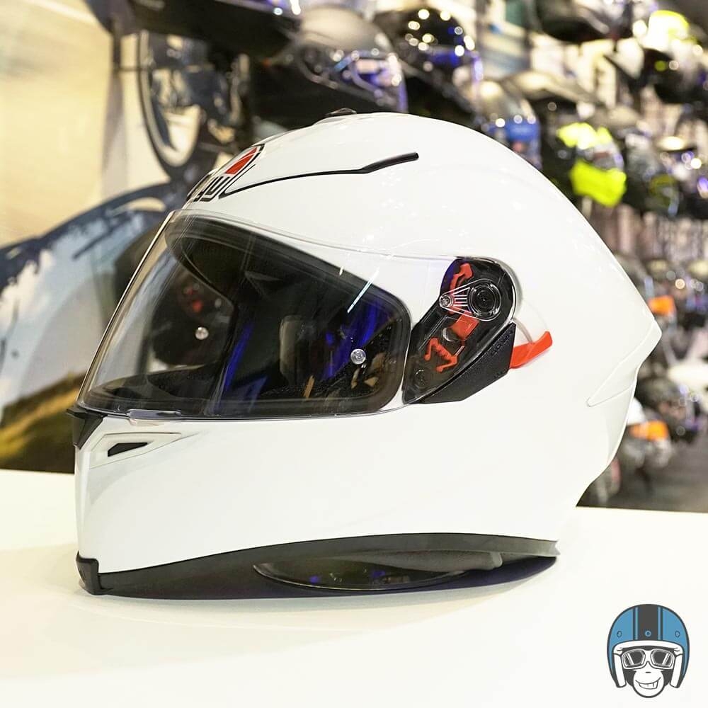AGV Outlet - Officiële dealer - Voordeelhelmen.nl